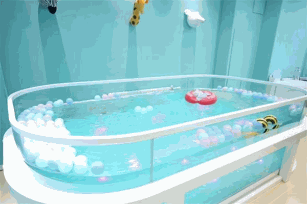 爬爬熊婴童游泳馆